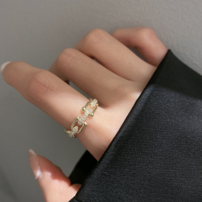 Chloe Wave Ring